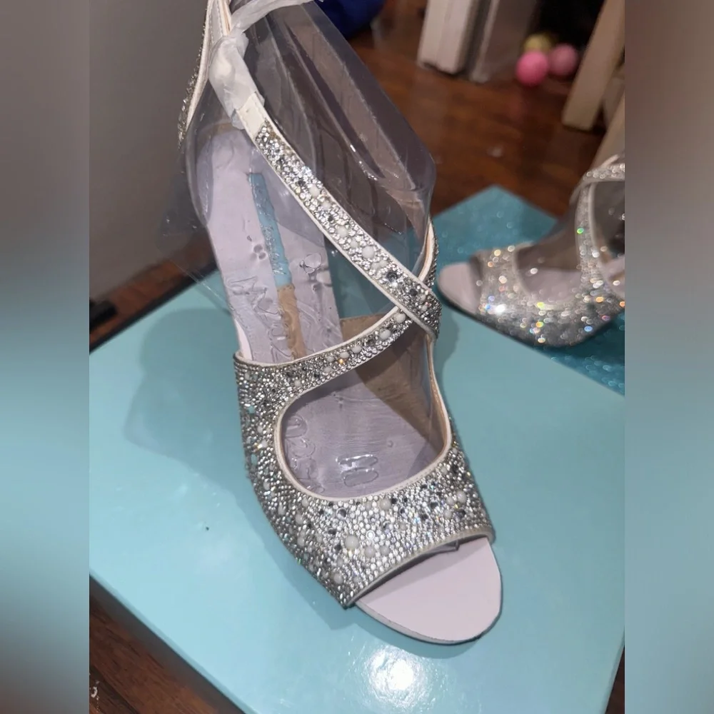 Betsy Johnson Blue heels - Picture 3 of 8